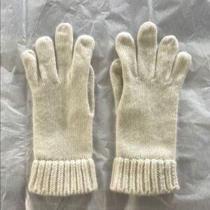 Banana Republic Cream Cashmere Knit Gloves